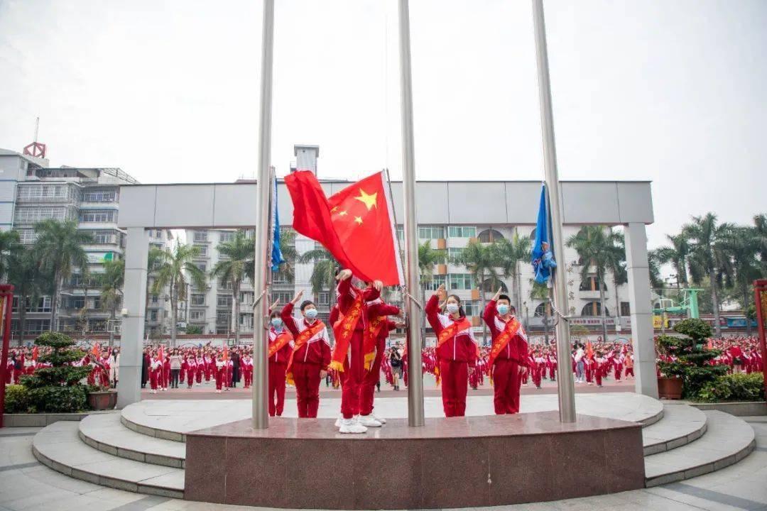 离婚女方户口在男方请问离婚后女方可以独立办一个户口本吗？游戏画面